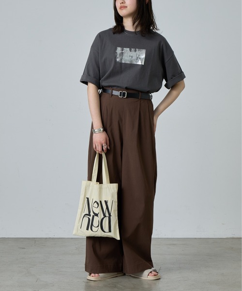 COLONY 2139（コロニートゥーワンスリーナイン）の「レーヨンナイロンタックワイドパンツ（その他パンツ・レディース・ブラック/ベージュ/ライトグレー/ブラウン・SMALL/MEDIUM）」の9枚目の写真