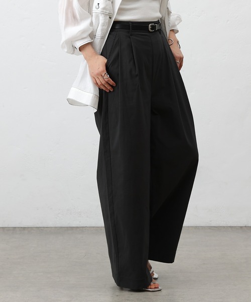 COLONY 2139（コロニートゥーワンスリーナイン）の「レーヨンナイロンタックワイドパンツ（その他パンツ・レディース・ブラック/ベージュ/ライトグレー/ブラウン・SMALL/MEDIUM）」の14枚目の写真