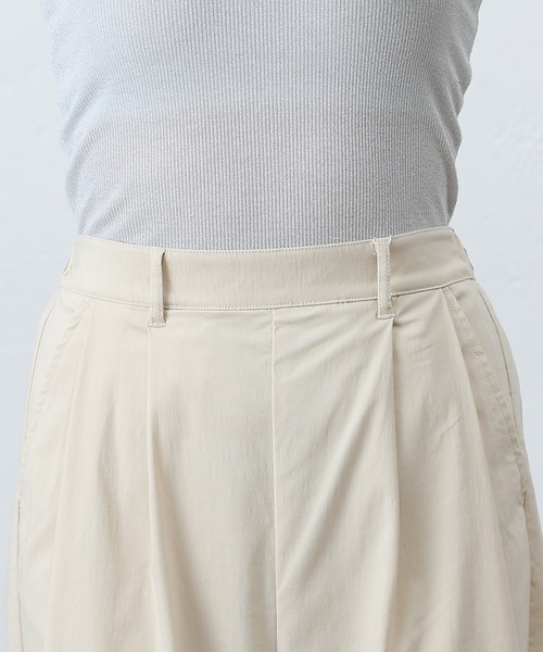 COLONY 2139（コロニートゥーワンスリーナイン）の「レーヨンナイロンタックワイドパンツ（その他パンツ・レディース・ブラック/ベージュ/ライトグレー/ブラウン・SMALL/MEDIUM）」の17枚目の写真