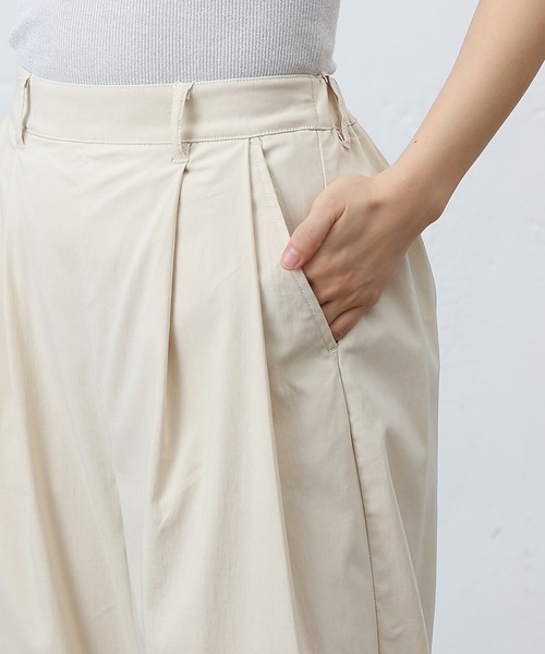 COLONY 2139（コロニートゥーワンスリーナイン）の「レーヨンナイロンタックワイドパンツ（その他パンツ・レディース・ブラック/ベージュ/ライトグレー/ブラウン・SMALL/MEDIUM）」の18枚目の写真