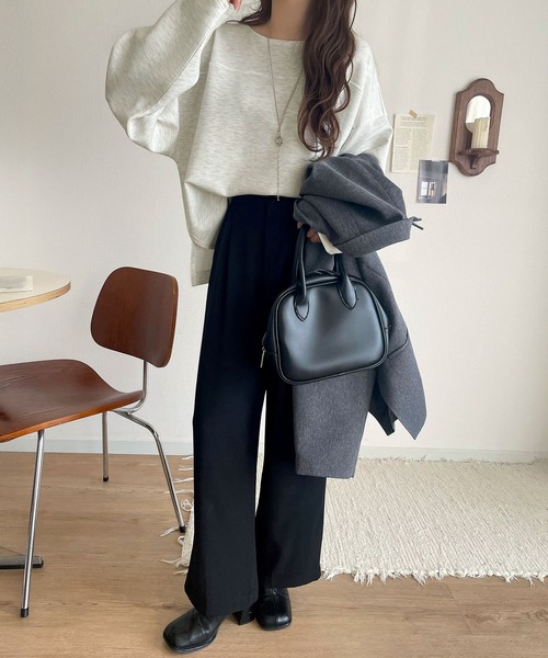 classicalelf(クラシカルエルフ)の「滑らか&艶やか。ダンボールボートネック袖刺繍ロンT(長袖)(Tシャツ/カットソー・レディース・チャコール/オートミール/ブラック/グレイッシュベージュ/ブルー/オフホワイト・LARGE/MEDIUM/SMALL/X-LARGE)」の21枚目の写真