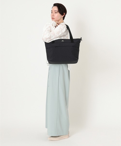 GREGORY(グレゴリー)の「スージートート SUSZY TOTE エボニーブラック(トートバッグ・レディース・ブラック・ONE SIZE)」の2枚目の写真