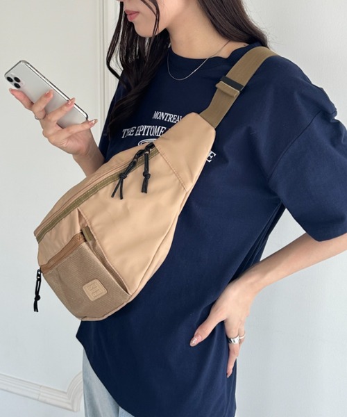 wears(ウェアーズ)の「【ユニセックス】ミディアムサイズボディバッグ(ボディバッグ/ウエストポーチ・レディース・ベージュ/ブラック・FREE)」の17枚目の写真