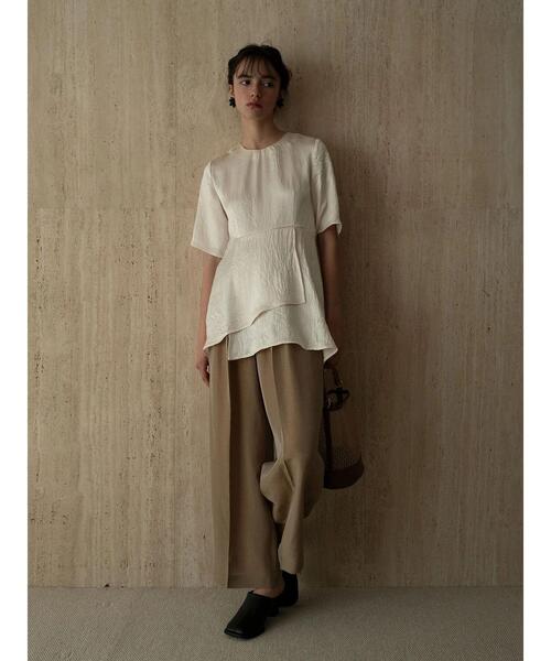 Te chichi CLASSIC（テチチクラシック）の「エシカルシャンブレーイージーワイドパンツ（セットアップ可）（接触冷感）《2025summer catalog item》（その他パンツ・レディース・ベージュ・F）」の2枚目の写真