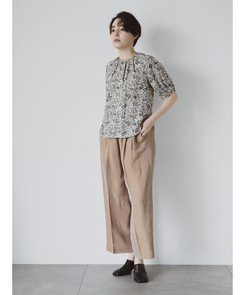 Te chichi CLASSIC（テチチクラシック）の「エシカルシャンブレーイージーワイドパンツ（セットアップ可）（接触冷感）《2025summer catalog item》（その他パンツ・レディース・ベージュ・F）」の5枚目の写真