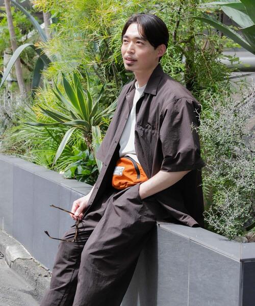 EKAL（エカル）の「『撥水/接触冷感/UR TECH』ナイロンタッサーボックスショートスリーブシャツ（シャツ/ブラウス・メンズ・ネイビー/ブラウン/グレー・MEDIUM/LARGE）」の17枚目の写真