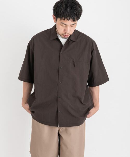 EKAL（エカル）の「『撥水/接触冷感/UR TECH』ナイロンタッサーボックスショートスリーブシャツ（シャツ/ブラウス・メンズ・ネイビー/ブラウン/グレー・MEDIUM/LARGE）」の12枚目の写真