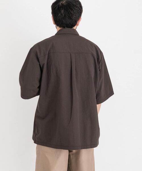 EKAL（エカル）の「『撥水/接触冷感/UR TECH』ナイロンタッサーボックスショートスリーブシャツ（シャツ/ブラウス・メンズ・ネイビー/ブラウン/グレー・MEDIUM/LARGE）」の9枚目の写真