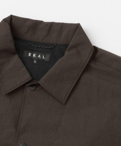 EKAL（エカル）の「『撥水/接触冷感/UR TECH』ナイロンタッサーボックスショートスリーブシャツ（シャツ/ブラウス・メンズ・ネイビー/ブラウン/グレー・MEDIUM/LARGE）」の4枚目の写真