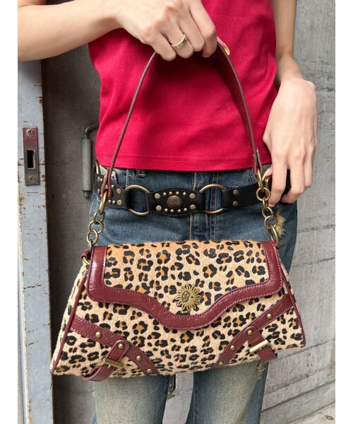 EVRIS(エヴリス)の「スタッズモチーフアニマルハンドBAG(ハンドバッグ・レディース・ブラック/ブルー/ベージュ・FREE)」の21枚目の写真