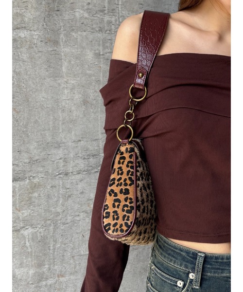 EVRIS(エヴリス)の「スタッズモチーフアニマルハンドBAG(ハンドバッグ・レディース・ブラック/ブルー/ベージュ・FREE)」の10枚目の写真