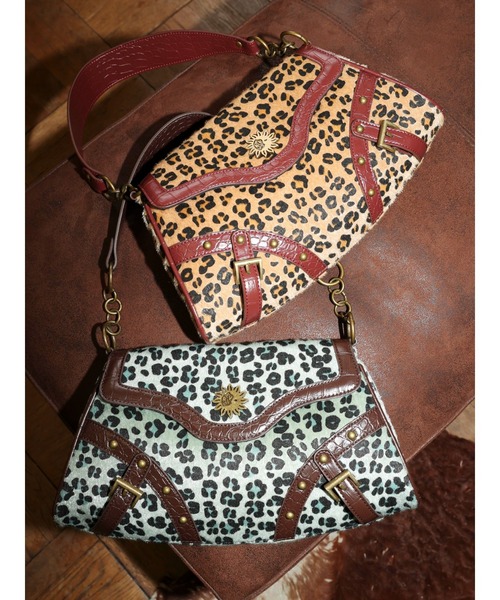 EVRIS(エヴリス)の「スタッズモチーフアニマルハンドBAG(ハンドバッグ・レディース・ブラック/ブルー/ベージュ・FREE)」の17枚目の写真