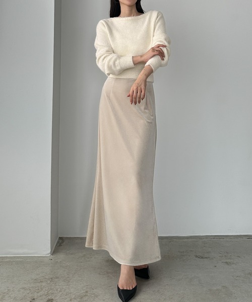 Louere(ルエレ)の「バックオープンニットトップス(ニット/セーター・レディース・アイボリー/ブラック/チャコール・LARGE/MEDIUM)」の12枚目の写真