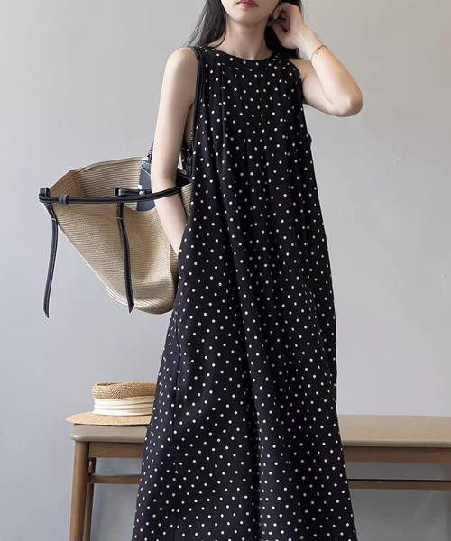 LAFFMO（ラフモ）の「ドットフレアノースリーブワンピース（ワンピース・レディース・ブラック/ベージュ・XL/L/M）」の2枚目の写真