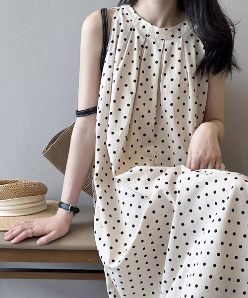 LAFFMO（ラフモ）の「ドットフレアノースリーブワンピース（ワンピース・レディース・ブラック/ベージュ・XL/L/M）」の4枚目の写真