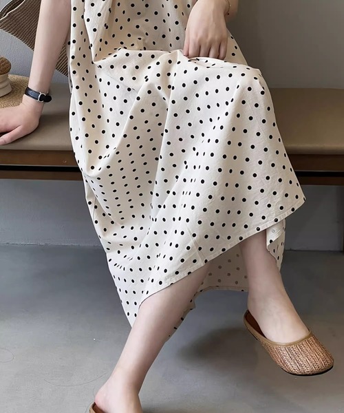 LAFFMO（ラフモ）の「ドットフレアノースリーブワンピース（ワンピース・レディース・ブラック/ベージュ・XL/L/M）」の5枚目の写真