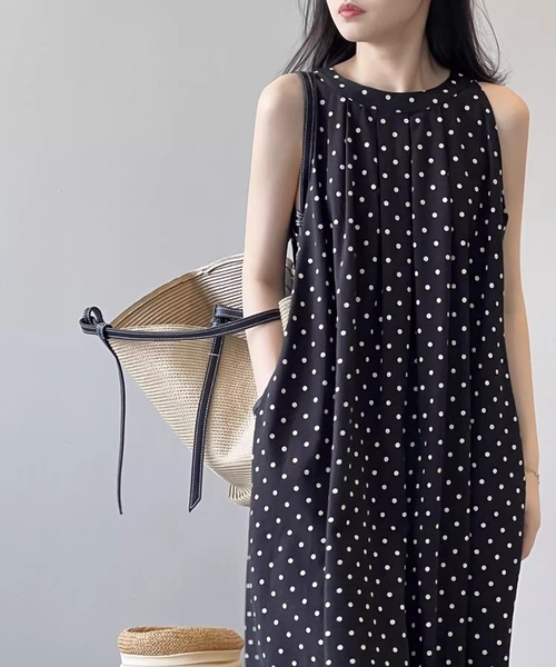 LAFFMO（ラフモ）の「ドットフレアノースリーブワンピース（ワンピース・レディース・ブラック/ベージュ・XL/L/M）」の9枚目の写真