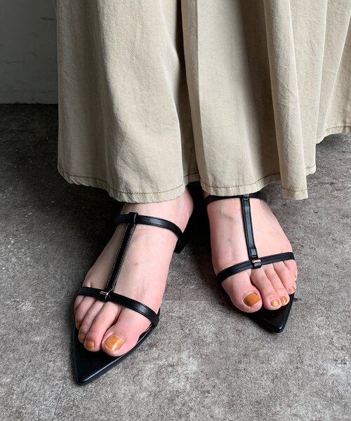 DouDou（ドゥドゥ）の「Tストラップサンダル（サンダル・レディース・ブラック/シルバー・SMALL/MEDIUM/LARGE）」の13枚目の写真