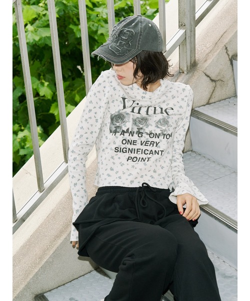 jouetie(ジュエティ)の「グランジワッフルロンT 花柄(Tシャツ/カットソー・レディース・ブラック/オフホワイト/カーキ・MEDIUM)」の11枚目の写真