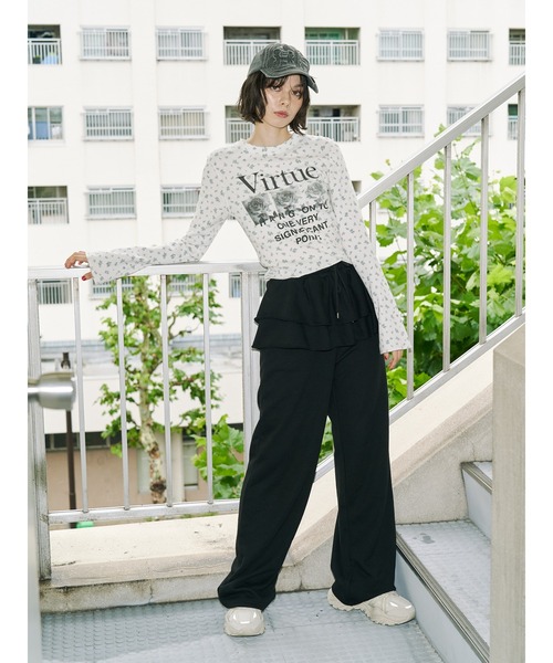jouetie(ジュエティ)の「グランジワッフルロンT 花柄(Tシャツ/カットソー・レディース・ブラック/オフホワイト/カーキ・MEDIUM)」の10枚目の写真