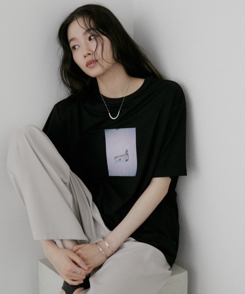 Aunt Marie's(アントマリーズ)の「プリントフォトTシャツ/接触冷感(Tシャツ/カットソー・レディース・ブルー/ホワイト/ブラック・FREE)」の2枚目の写真