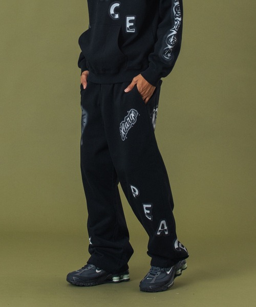 XLARGE(エクストララージ)の「AIRBRUSH SWEAT PANTS(スウェットパンツ・メンズ・ブラック/アッシュ・S/M/L/XL)」の2枚目の写真
