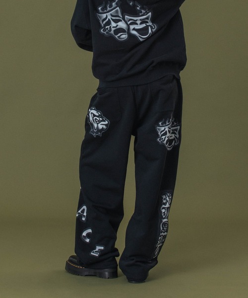 XLARGE(エクストララージ)の「AIRBRUSH SWEAT PANTS(スウェットパンツ・メンズ・ブラック/アッシュ・S/M/L/XL)」の15枚目の写真