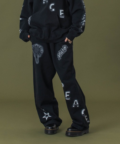 XLARGE(エクストララージ)の「AIRBRUSH SWEAT PANTS(スウェットパンツ・メンズ・ブラック/アッシュ・S/M/L/XL)」の22枚目の写真