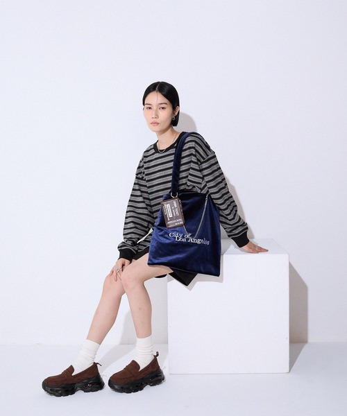 JEANASIS（ジーナシス）の「【抗菌防臭テープ付き】キリカエボリュームローファー/573242（ローファー・レディース・ブラック/ブラウン系その他/ブラック系その他/シルバー系その他・MEDIUM/LARGE）」の17枚目の写真