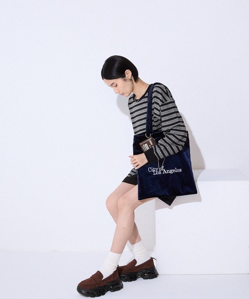 JEANASIS（ジーナシス）の「【抗菌防臭テープ付き】キリカエボリュームローファー/573242（ローファー・レディース・ブラック/ブラウン系その他/ブラック系その他/シルバー系その他・MEDIUM/LARGE）」の18枚目の写真