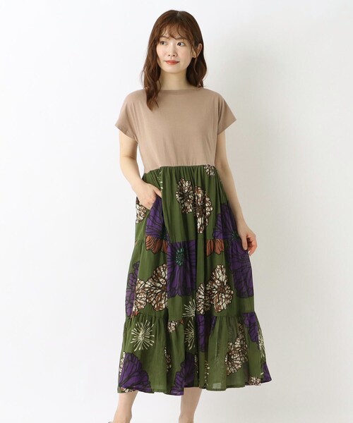 one'sterrace（ワンズテラス）の「リゾート コンビビッグフラワーワンピース（ワンピース・レディース・ベージュ系8/アイボリー系8/ネイビー系5・02）」の2枚目の写真