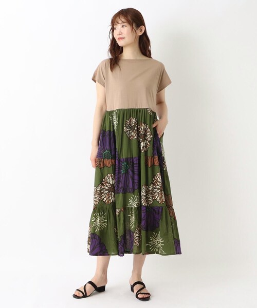 one'sterrace（ワンズテラス）の「リゾート コンビビッグフラワーワンピース（ワンピース・レディース・ベージュ系8/アイボリー系8/ネイビー系5・02）」の15枚目の写真