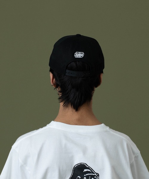 XLARGE(エクストララージ)の「ARCH LOGO SNAPBACK CAP(キャップ・メンズ・ブラック/カモフラージュ・ONE SIZE)」の7枚目の写真