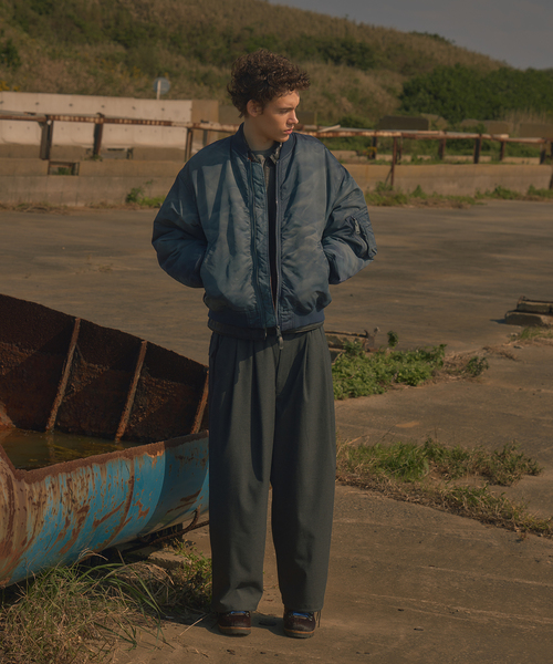 JOURNAL STANDARD J.S HOMESTEAD（ジャーナルスタンダードホームステッド）の「J.S.Homestead / ダークリー MA-1（MA-1・メンズ・ダークブルー/オリーブ/ブラック・LARGE/MEDIUM）」の4枚目の写真