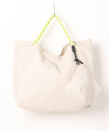 Q | ナイロンパッカブルトート(トートバッグ)