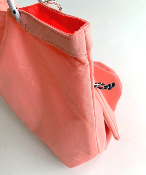 Q（キュー）の「ナイロンパッカブルトート（トートバッグ・レディース・スモークピンク/アイボリー/グレー・ONE SIZE）」の17枚目の写真