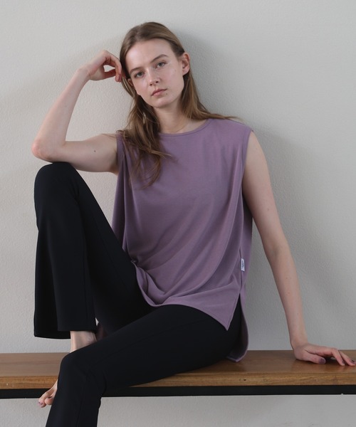 Julier Yoga and Relax（ジュリエヨガアンドリラックス）の「Julier フィールフライスノースリーブトップス（Tシャツ/カットソー・レディース・グレー/ホワイト/ネイビー/ラベンダー・FREE）」の9枚目の写真