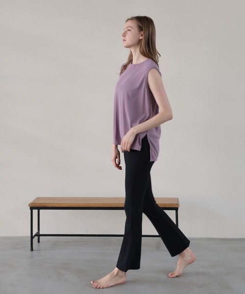 Julier Yoga and Relax（ジュリエヨガアンドリラックス）の「Julier フィールフライスノースリーブトップス（Tシャツ/カットソー・レディース・グレー/ホワイト/ネイビー/ラベンダー・FREE）」の11枚目の写真