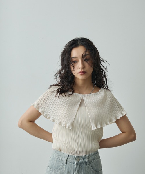Lunea（ルネア）の「3wayオフショルプリーツメロウトップス（シャツ/ブラウス・レディース・アイボリー/ブラック/ベージュ・FREE）」の19枚目の写真