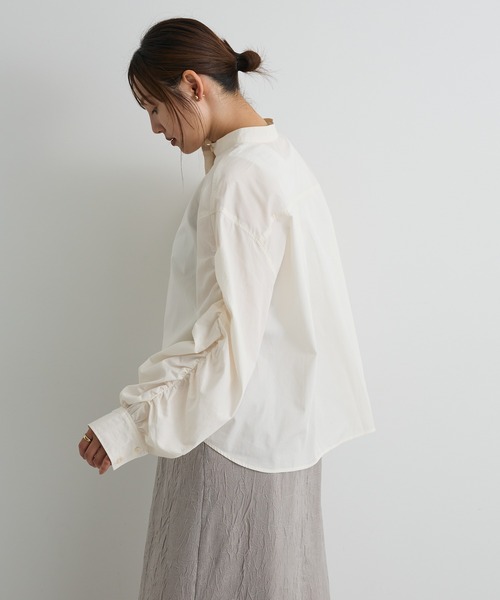 CRAFT STANDARD BOUTIQUE(クラフトスタンダードブティック)の「袖シャーリングバンドカラーシャツ◇(シャツ/ブラウス・レディース・オフホワイト/ベージュ系その他2/グレー系その他2/ブラウン系その他4/ブルー系その他4/チャコールグレー・FREE)」の20枚目の写真