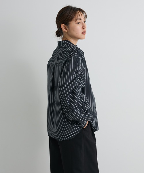 CRAFT STANDARD BOUTIQUE(クラフトスタンダードブティック)の「袖シャーリングバンドカラーシャツ◇(シャツ/ブラウス・レディース・オフホワイト/ベージュ系その他2/グレー系その他2/ブラウン系その他4/ブルー系その他4/チャコールグレー・FREE)」の7枚目の写真