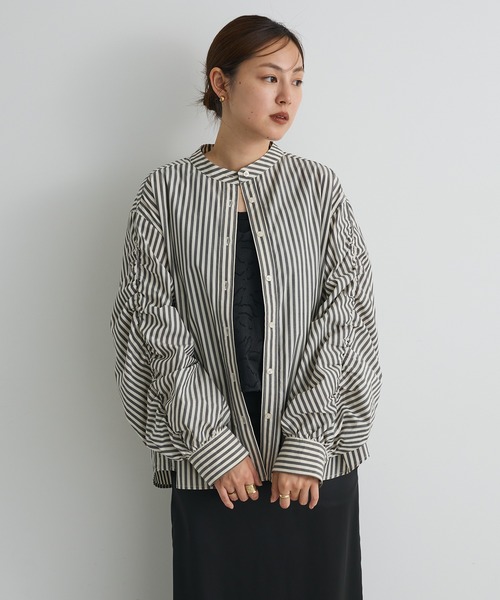 CRAFT STANDARD BOUTIQUE(クラフトスタンダードブティック)の「袖シャーリングバンドカラーシャツ◇(シャツ/ブラウス・レディース・オフホワイト/ベージュ系その他2/グレー系その他2/ブラウン系その他4/ブルー系その他4/チャコールグレー・FREE)」の13枚目の写真