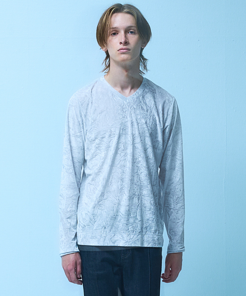 5351 POUR LES HOMMES(ゴーサンゴーイチプールオム)の「クラッシュベロア Vネック 長袖Tシャツ(Tシャツ/カットソー・メンズ・グレー/ブラック・50/48/46/44)」の15枚目の写真
