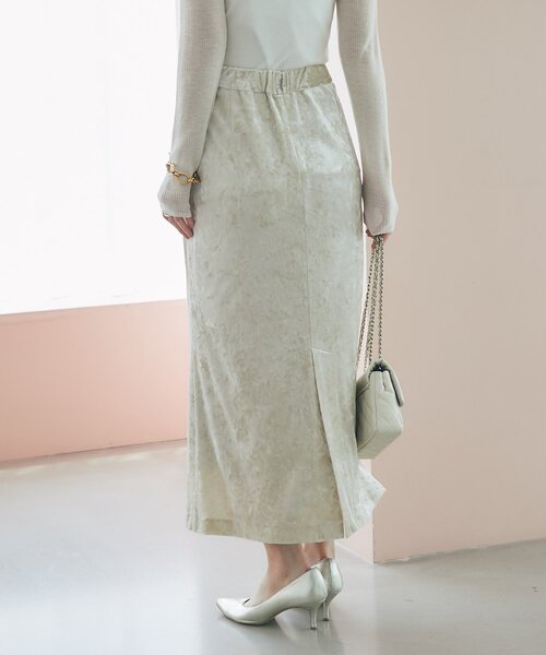 La boutique BonBon（ラブティックボンボン）の「ベロアロングナロースカート（スカート・レディース・ライトグレー/ライトベージュ/オフホワイト・38/36）」の16枚目の写真