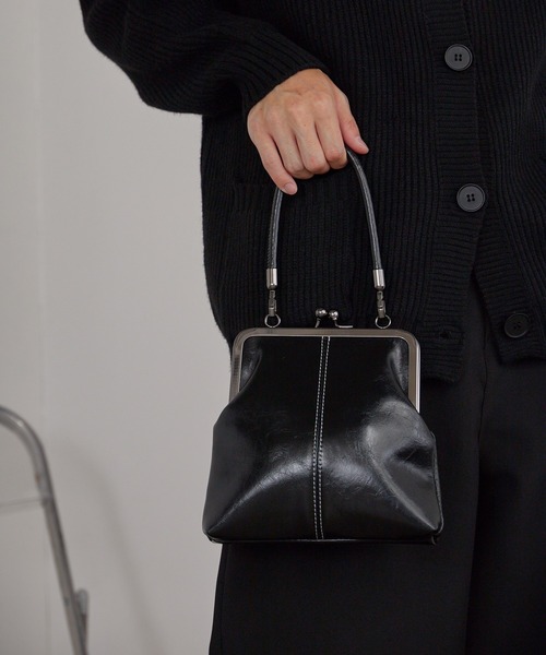 Theater code(シアターコード)の「2-Way Coin Purse Bag/2way がま口バッグ 2026年 夏 夏服メンズ(ショルダーバッグ・メンズ・ブラック/ブラウン/レッド・FREE)」の4枚目の写真