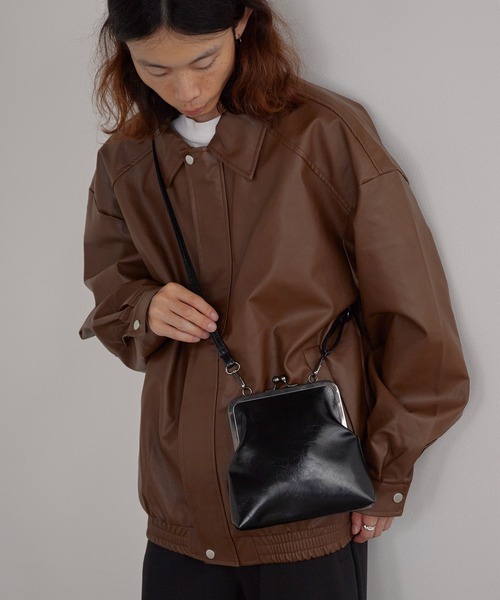 Theater code(シアターコード)の「2-Way Coin Purse Bag/2way がま口バッグ 2026年 夏 夏服メンズ(ショルダーバッグ・メンズ・ブラック/ブラウン/レッド・FREE)」の11枚目の写真