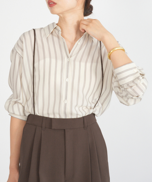 IENA（イエナ）の「リヨセルストライプレギュラーシャツ（シャツ/ブラウス・レディース・ブルー/アイボリー・FREE）」の6枚目の写真