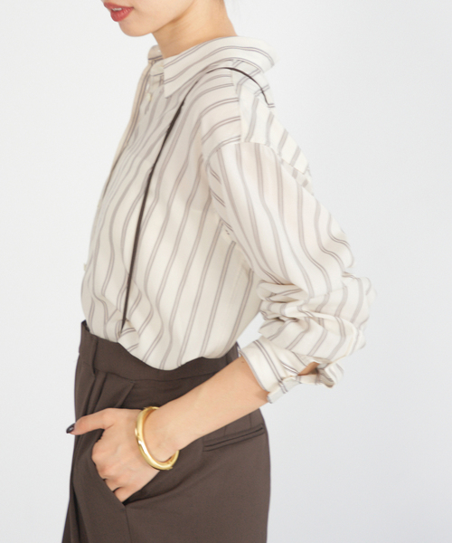 IENA（イエナ）の「リヨセルストライプレギュラーシャツ（シャツ/ブラウス・レディース・ブルー/アイボリー・FREE）」の8枚目の写真