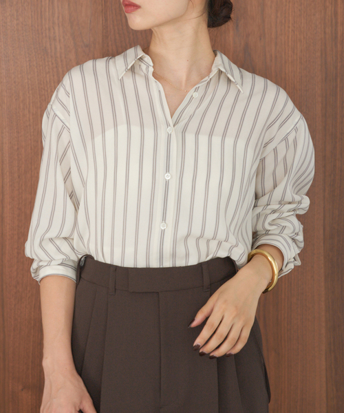 IENA（イエナ）の「リヨセルストライプレギュラーシャツ（シャツ/ブラウス・レディース・ブルー/アイボリー・FREE）」の10枚目の写真