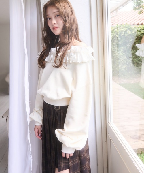 オフショルフリルスウェット オフショルフリルスウェット（スウェット）｜mellowneon（メロウネオン